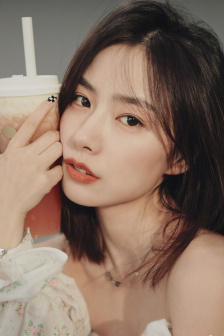 FREE嫩白18SEX性HD处